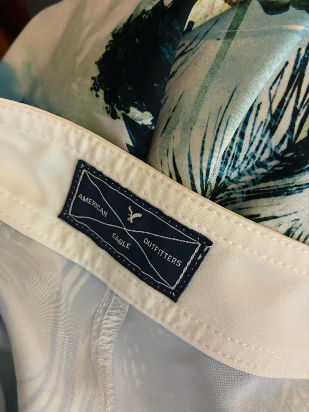 American Eagle Mens Tropical Palm Tree Boardshorts Blue White 10in Inseam Large
